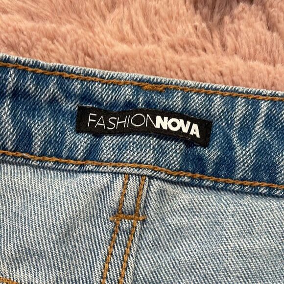 Fashion Nova distressed high rise boyfriend jeans size 1 - Picture 7 of 8